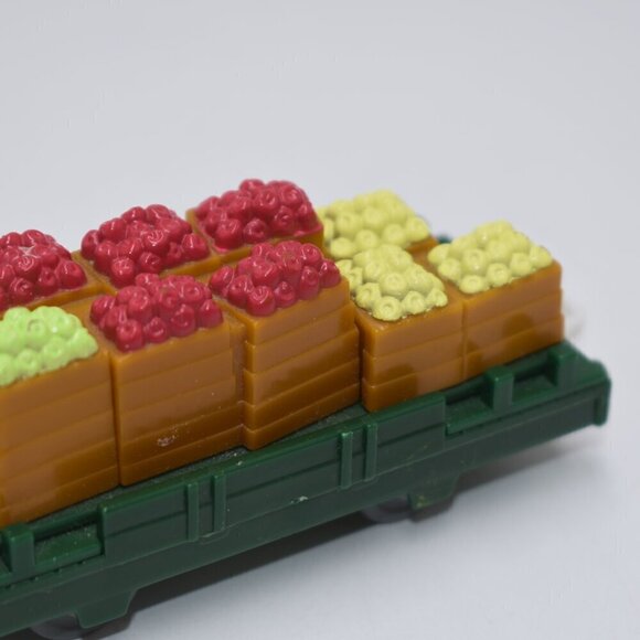 Apple Fruits Cargo Flatbed Trackmaster Thomas & Friends Gray Wheels Mattel 2009 - Picture 6 of 8